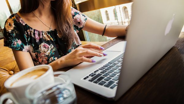 Lavoro, INPS: "In Italia tasso di occupazione femminile al 52,5% e gap retributivo"